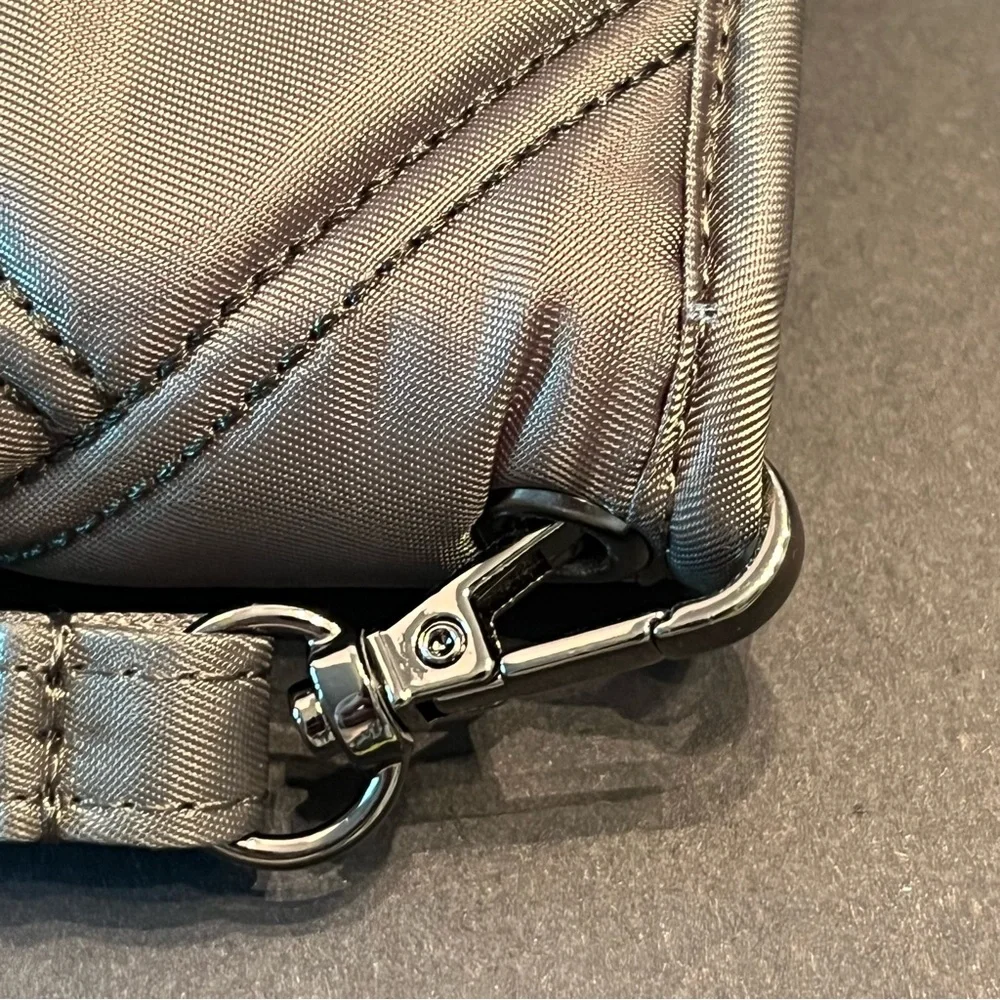 Lug Zeppelin Olive Wristlet Wallet